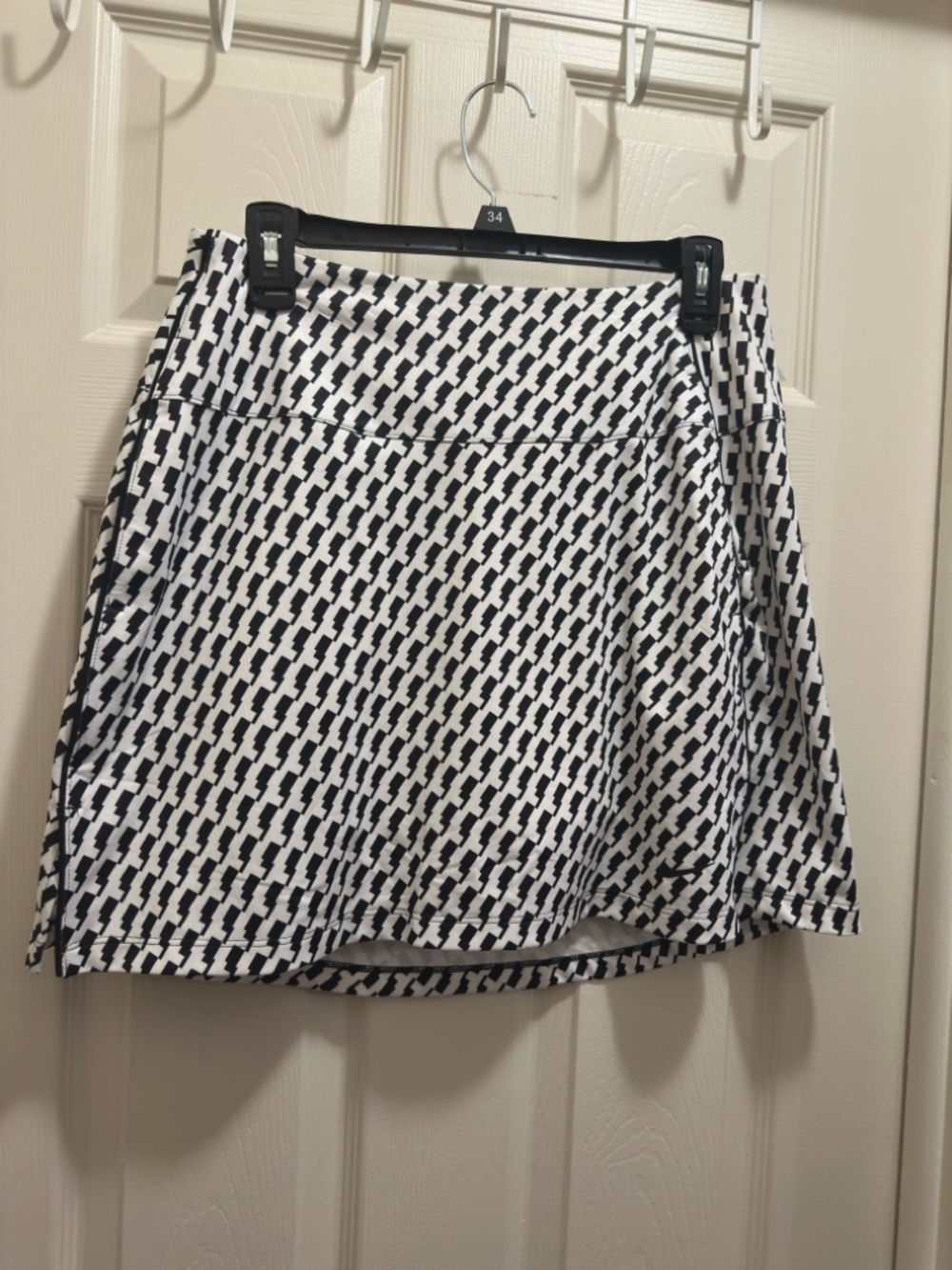 Nike Black & White Patterned Mini Skirt